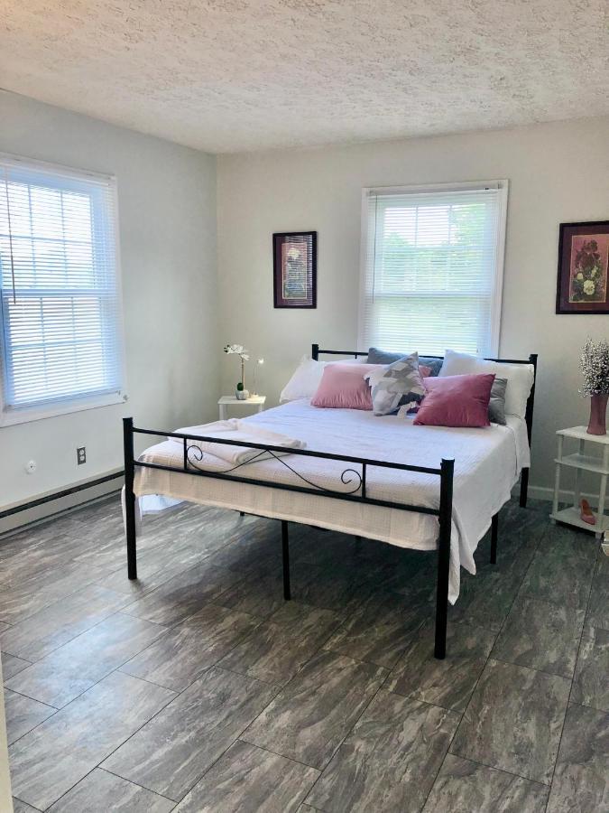 Trestle Creek Farm- Farmhouse Suite Bloomington Extérieur photo