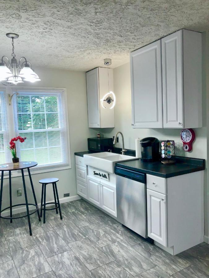 Trestle Creek Farm- Farmhouse Suite Bloomington Extérieur photo